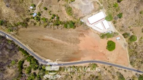 huge commercial parcel in Playas del Coco