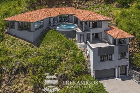 front view of the luxury home in Costa Rica