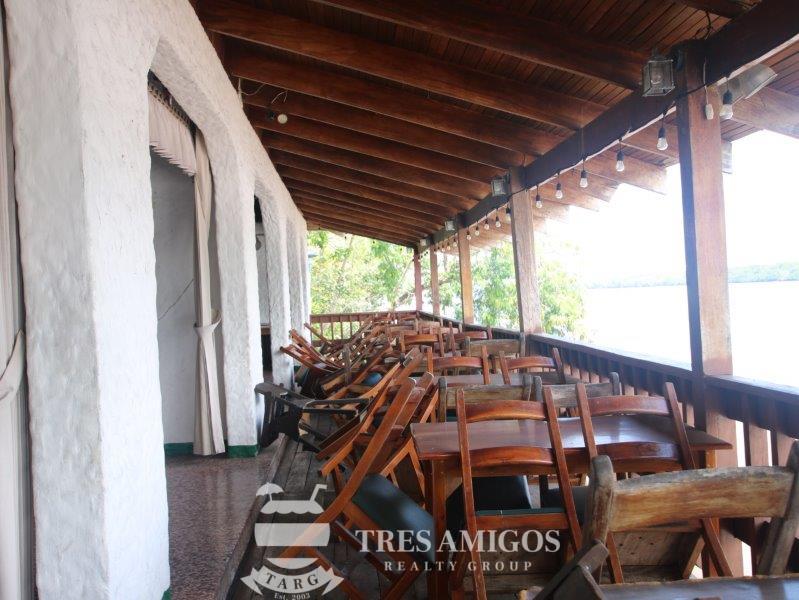 beachfront restaurant in Costa Rica 